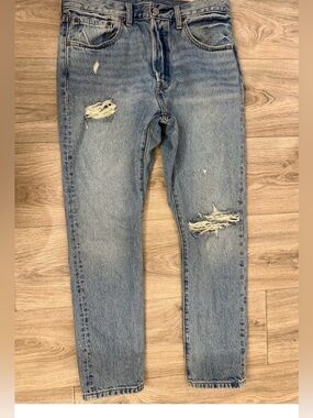 Women’s Levi’s 501 Distressed Jeans